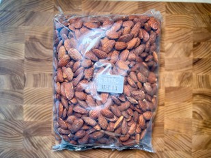 Фрайчизы со вкусом салями (100 гр.): Миндаль ж/с со вкусом 