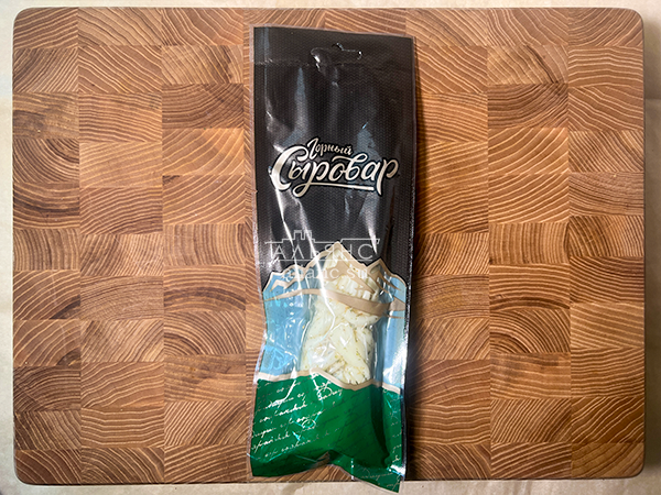 Сыр 100 гр ГОРНЫЙ СЫРОВАР (Косичка с укропом и чесноком) в Рубцовске