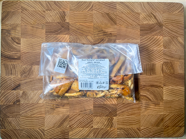 Сыр 150 гр ГОРНЫЙ СЫРОВАР (Ассорти копчёный с укропом и чесноком) в Рубцовске