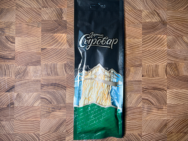 Сыр 60 гр ГОРНЫЙ СЫРОВАР (Паутинка копчёная) в Рубцовске