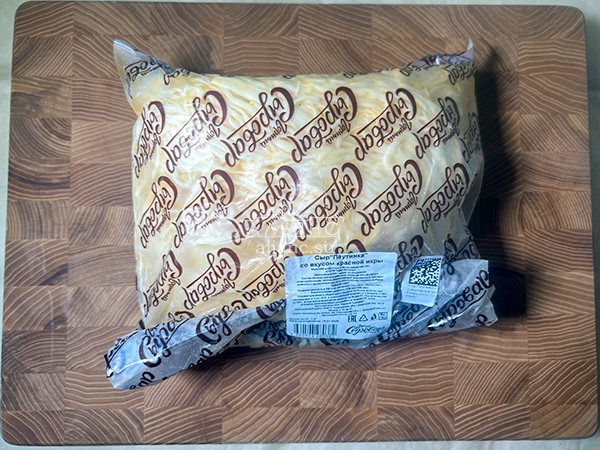 Сыр 1 кг ГОРНЫЙ СЫРОВАР (Паутинка со вкусом красной икры) в Рубцовске